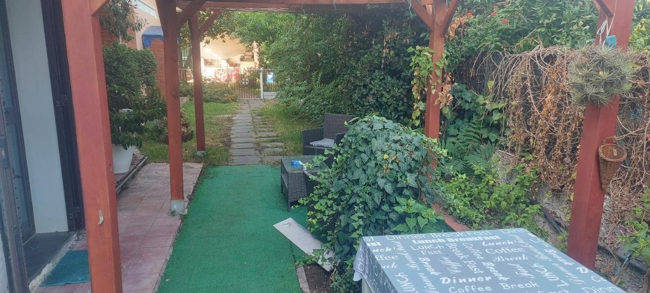Stanza In Villa Con Giardino Con Box Doccia Idromassaggio Rent A Car Aci Bonaccorsi Buitenkant foto
